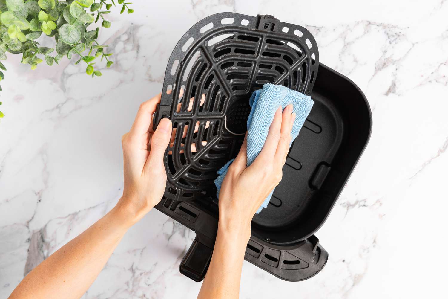 mylimaservice_airfryer_cleaning راهنمای کامل نگهداری از ایر فرایر